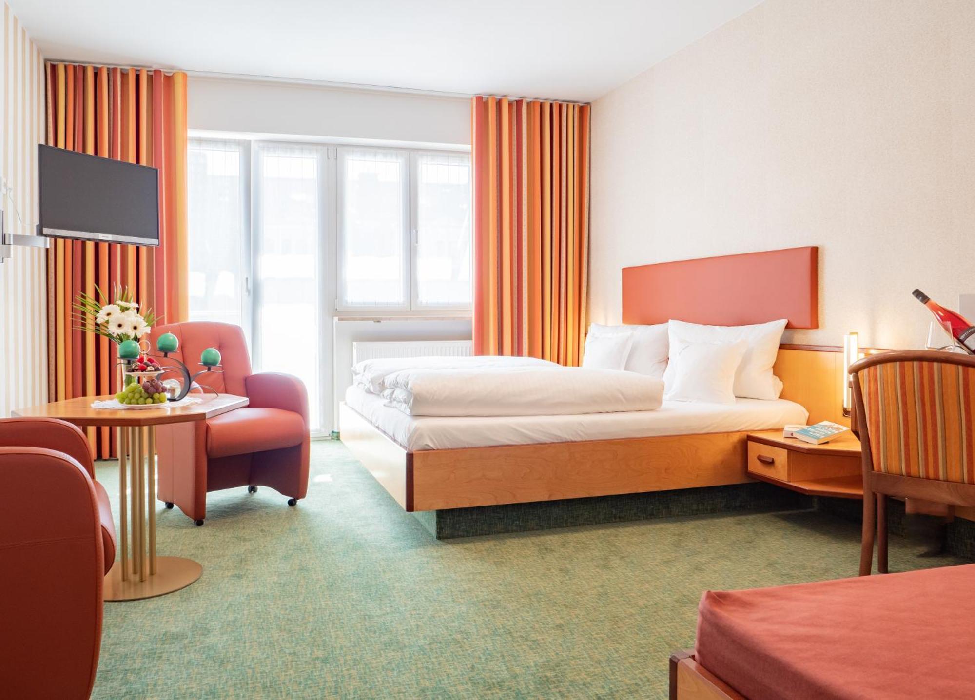 Hotel Zur Krone Beilngries Exteriör bild