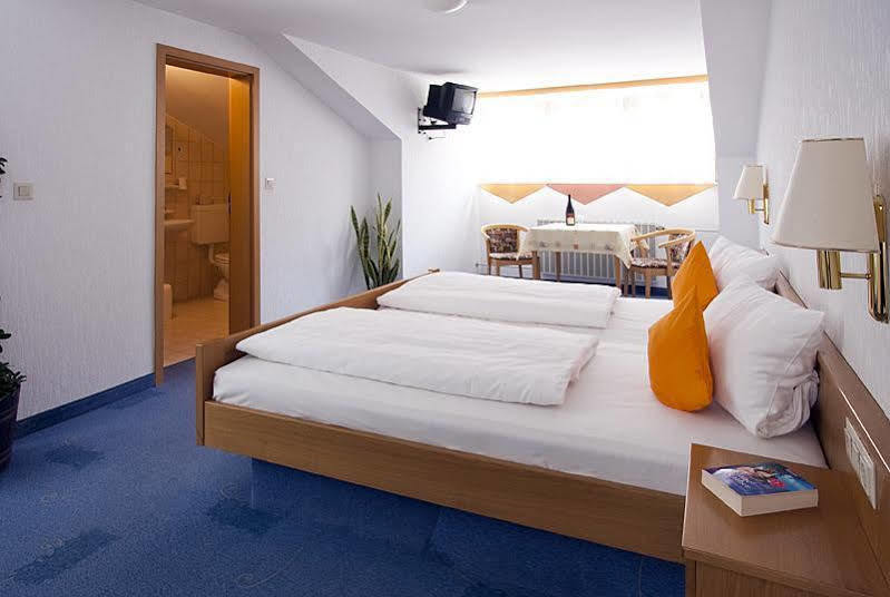 Hotel Zur Krone Beilngries Exteriör bild