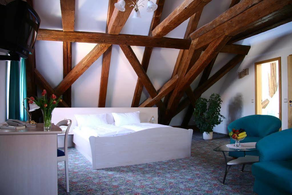 Hotel Zur Krone Beilngries Exteriör bild