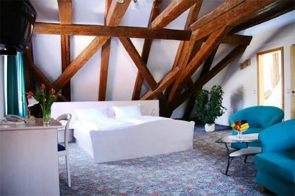 Hotel Zur Krone Beilngries Exteriör bild